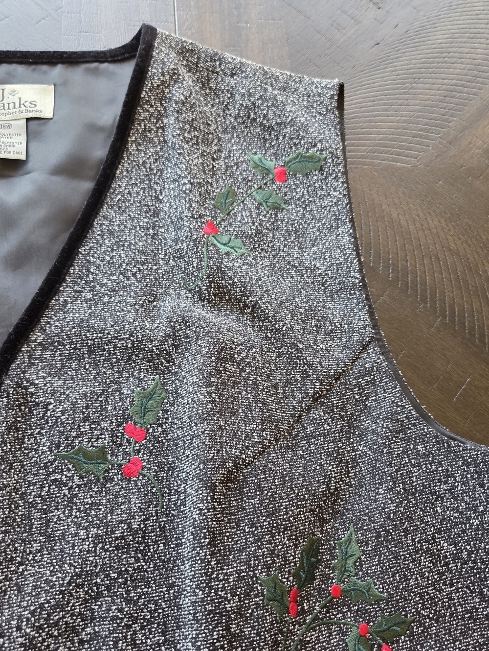 C.J. Banks Holly Berry Embroidered Holiday Vest Plus Size 18W Black Silver Zip - Picture 4 of 12